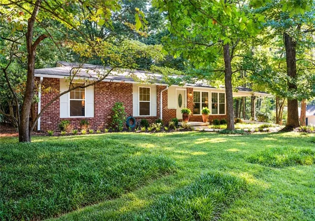 Photo 1 of Single family home for sale at 1595 Delia Dr, Decatur, GA 30033 | MLS# 7853997 | Listing updated on 2026-10-20
