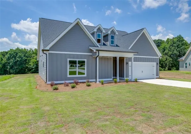 3rd image of 155 Creek Stone Dr, Hartwell, GA 30643 | MLS# 7804704