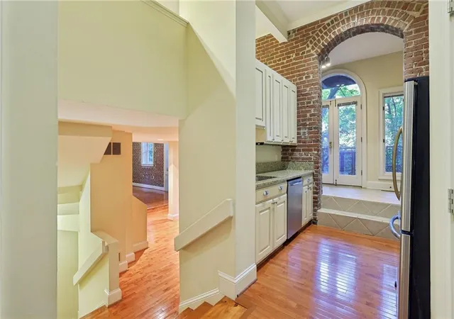 5th image of 2840 Peachtree Rd, Atlanta, GA 30305