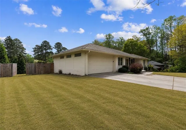 4th image of 2489 Sunset Dr Ne, Atlanta, GA 30345 | MLS# 7737969