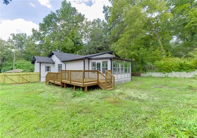 Homes for sale in Atlanta, GA | 1423 Lynford Dr Sw, Atlanta, GA 30310 | MLS# 7738154
