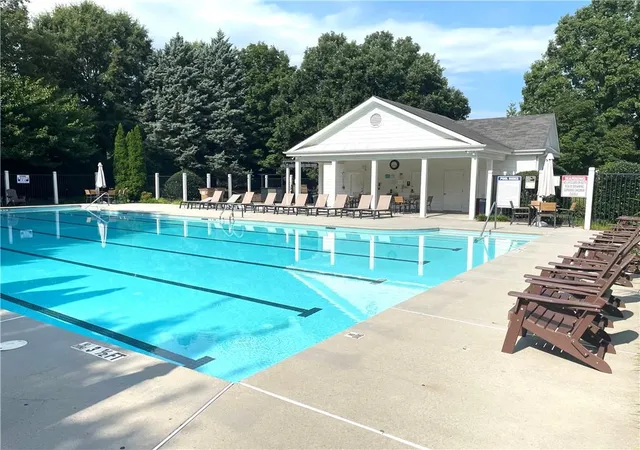 Photo 2 of Townhouse for sale at 3000 Commonwealth Cir, Alpharetta, GA 30004 | MLS# 7818210 | Listing updated on 2026-08-29
