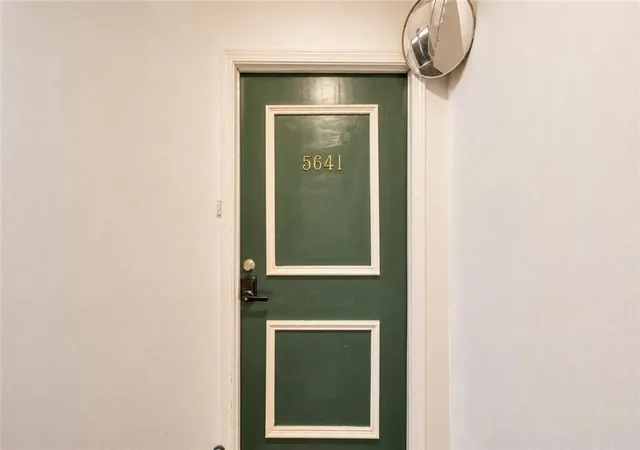 2nd image of 5641 Kingsport Dr, Sandy Springs, GA 30342