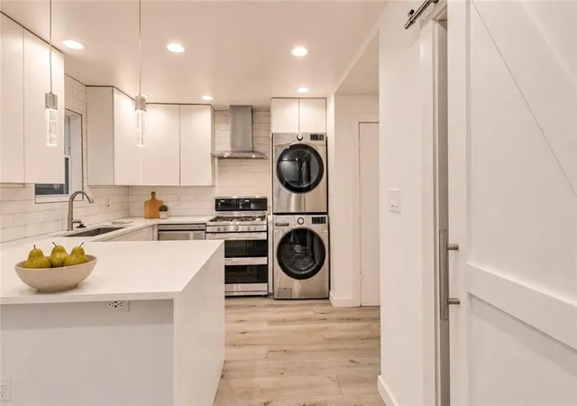 4th image of 5641 Kingsport Dr, Atlanta, GA 30342