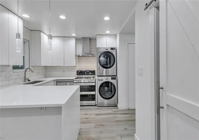 5th image of 5641 Kingsport Dr, Atlanta, GA 30342