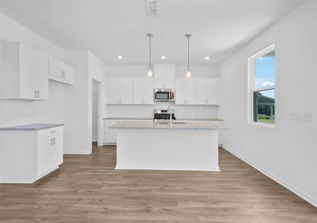 Photo 2 of Single family home for sale at 3991 Alderstone Dr, Flowery Branch, GA 30542 | MLS# 7816249 | Listing updated on 2026-08-06