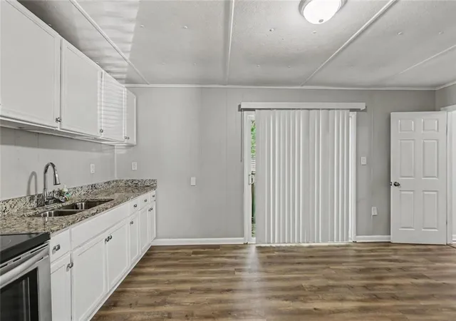 Photo 3 of Single family home for sale at 32 Westgate Park Ln, Newnan, GA 30263 | MLS# 7830213 | Listing updated on 2026-09-01