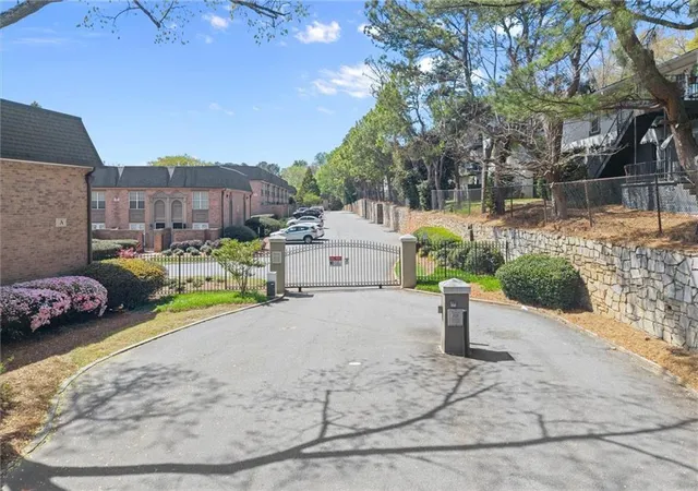 23rd image of 6980 Roswell Rd #B3, Sandy Springs, GA 30328 | MLS# 7803561