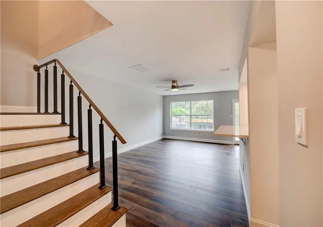 2nd image of 6980 Roswell Rd #B3, Sandy Springs, GA 30328 | MLS# 7803561