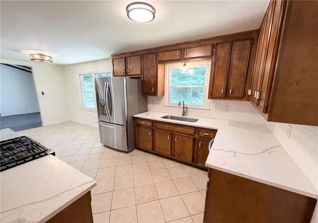 Photo 2 of Sale Pending at 509 Spring Park Dr, Canton, GA 30114 | MLS# 7804642 | Listing updated on 2026-09-22