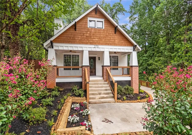 2nd image of 2170 Memorial Dr Se, Atlanta, GA 30317 | MLS# 7812904