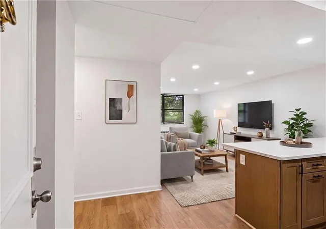 Photo 2 of Condo for sale at 2965 Pharr Ct S NW #118, Atlanta, GA 30305 | MLS# 7822022 | Listing updated on 2026-08-31