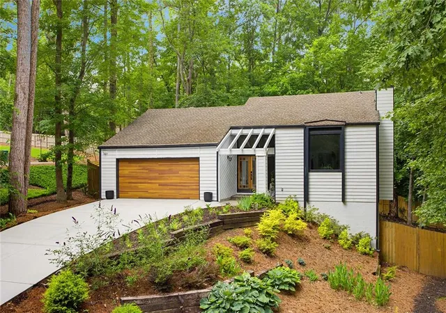 2nd image of 3452 Shawnee Trl Se, Smyrna, GA 30080 | MLS# 7781084