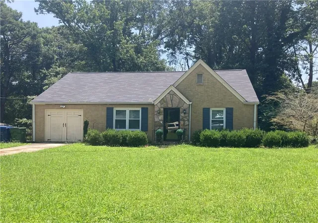 Photo 2 of Sale Pending at 1954 Sandtown Rd Sw, Atlanta, GA 30311 | MLS# 7813881 | Listing updated on 2026-09-02