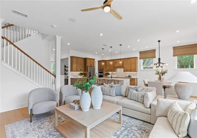 Photo 4 of Single family home for sale at 7236 Maple Brk Ln, Flowery Branch, GA 30542 | MLS# 7802260 | Listing updated on 2026-09-23