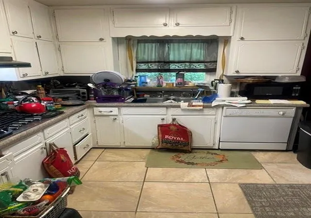 Photo 4 of Single family home for sale at 319 Plantation Cir, Fayetteville, GA 30214 | MLS# 7819951 | Listing updated on 2026-10-13