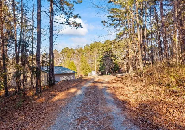 Homes for sale in Martin, GA | 665 N Holcomb Dr, Martin, GA 30557 | MLS# 7726437