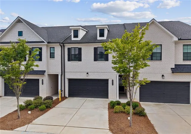 Photo 3 of Townhouse for sale at 3524 Senna Rd, Duluth, GA 30096 | MLS# 7817560 | Listing updated on 2026-08-12
