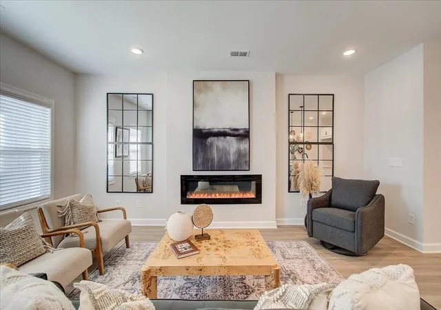 2nd image of 1935 Kinnard Aly, Kennesaw, GA 30144 | MLS# 7799509