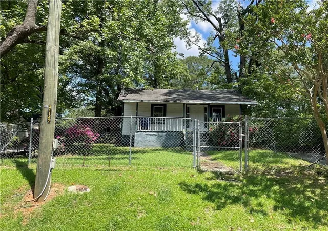 2nd image of 1199 Warfield St Nw, Atlanta, GA 30318 | MLS# 7746273