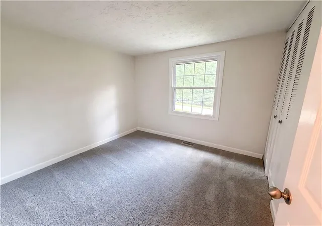 4th image of 1346 Fairfield Dr Sw, Lilburn, GA 30047 | MLS# 7806223