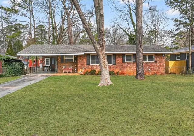 3rd image of 3212 Convair Ln, Decatur, GA 30032 | MLS# 7728721
