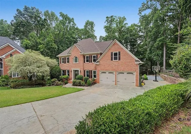 Photo 3 of Sale Pending at 1007 Poplar Grv, Woodstock, GA 30189 | MLS# 7805720 | Listing updated on 2026-09-18