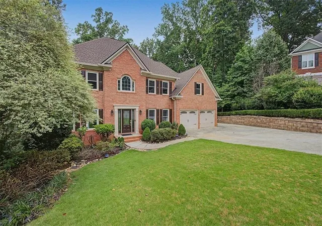 Photo 3 of Sale Pending at 1007 Poplar Grv, Woodstock, GA 30189 | MLS# 7805720 | Listing updated on 2026-09-18