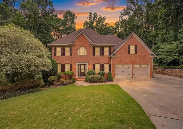 Photo 4 of Sale Pending at 1007 Poplar Grv, Woodstock, GA 30189 | MLS# 7805720 | Listing updated on 2026-09-18