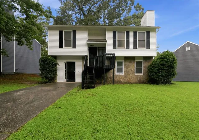 Photo 1 of Sale Pending at 5455 Fox Hvn Trl, Stone Mountain, GA 30088 | MLS# 7810120 | Listing updated on 2026-10-03