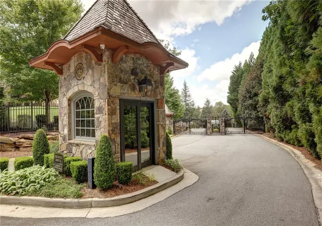 4th image of 9715 Almaviva Dr, Johns Creek, GA 30022 | MLS# 7632499