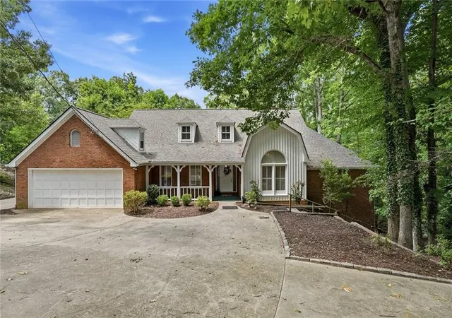 Photo 2 of Single family home for sale at 6170 Six Mile Cvs Rd, Cumming, GA 30041 | MLS# 7804396 | Listing updated on 2026-09-16