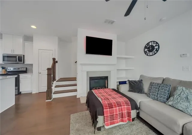 5th image of 6410 Shalks Crossing Dr, Lithonia, GA 30058 | MLS# 7755974