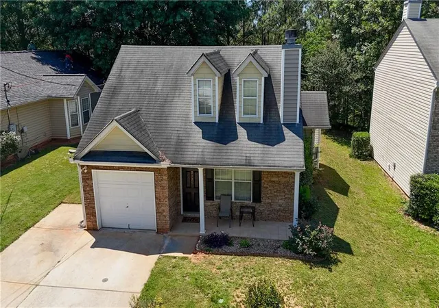 Photo 2 of Single family home for sale at 7126 Ravenwood Ln, Lithonia, GA 30038 | MLS# 7784169 | Listing updated on 2026-08-18
