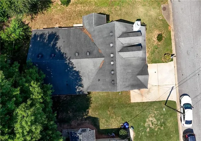 Photo 3 of Single family home for sale at 7126 Ravenwood Ln, Lithonia, GA 30038 | MLS# 7784169 | Listing updated on 2026-08-18