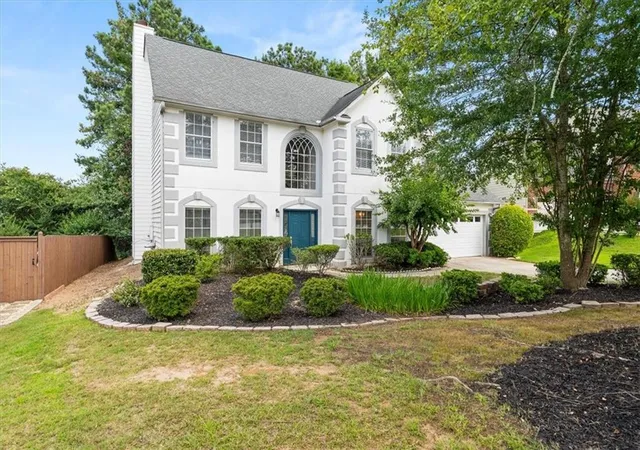 Photo 1 of Single family home for sale at 5560 Taylor Rd, Johns Creek, GA 30022 | MLS# 7805963 | Listing updated on 2026-09-10