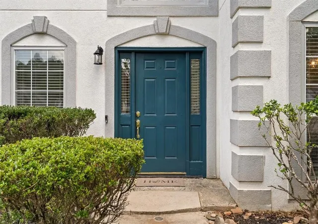Photo 3 of Single family home for sale at 5560 Taylor Rd, Johns Creek, GA 30022 | MLS# 7805963 | Listing updated on 2026-09-10