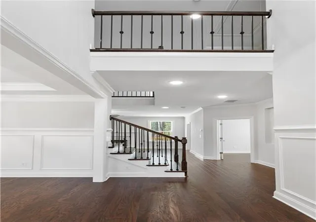 Photo 2 of Single family home for sale at 6905 Lancaster Cir, Cumming, GA 30040 | MLS# 7722099 | Listing updated on 2026-04-10