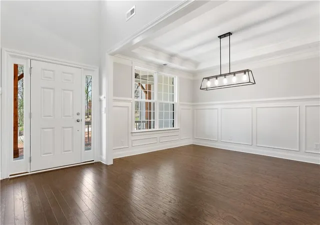 Photo 3 of Single family home for sale at 6905 Lancaster Cir, Cumming, GA 30040 | MLS# 7722099 | Listing updated on 2026-04-10
