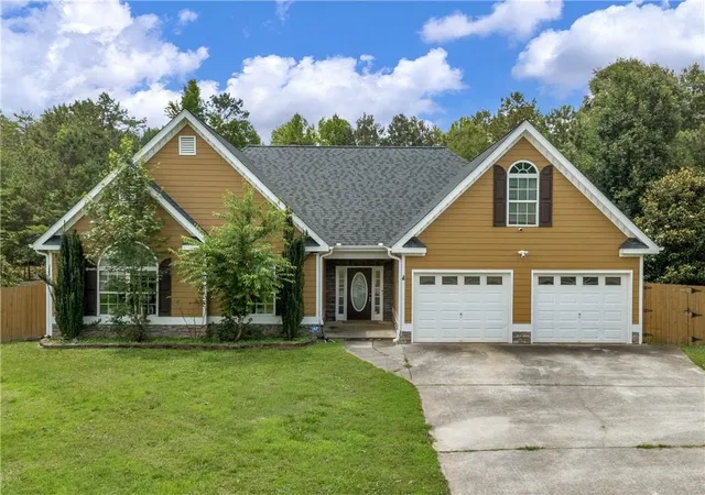Homes for sale in Temple, GA | 555 Huntington Trl, Temple, GA 30179 | MLS# 7788547
