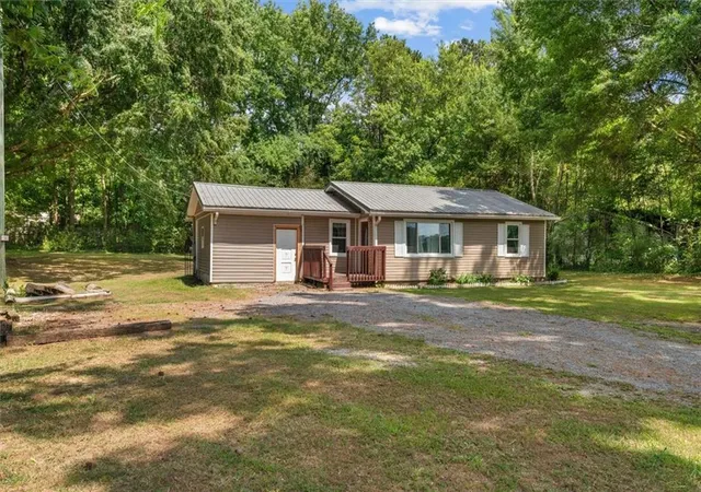 Photo 2 of Single family home for sale at 163 Ben Putnam Rd, Resaca, GA 30735 | MLS# 7805557 | Listing updated on 2026-08-20