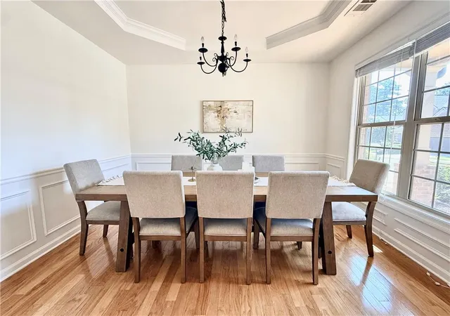 Photo 3 of Single family home for sale at 582 Walkers Ln, Johns Creek, GA 30097 | MLS# 7826021 | Listing updated on 2026-09-13
