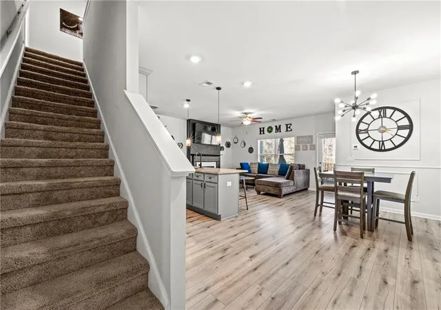 3rd image of 7492 Knoll Hollow Rd, Lithonia, GA 30058 | MLS# 7790936