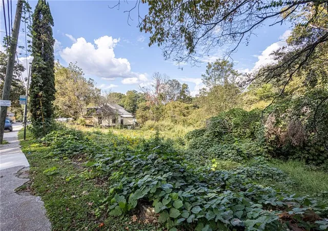 1st image of 889 Hollywood Road, Atlanta, GA 30318 | MLS# 7664406
