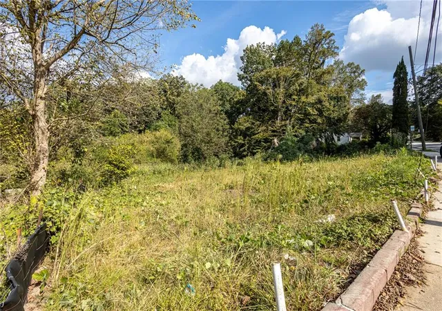 5th image of 889 Hollywood Road, Atlanta, GA 30318 | MLS# 7664406