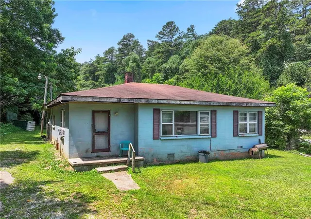 Homes for sale in Cornelia, GA | 285 Carter St, Cornelia, GA 30531 | MLS# 7799365