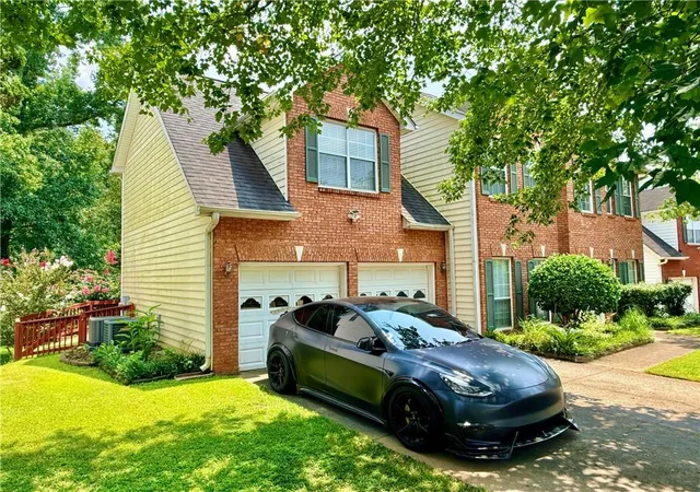 Photo 3 of Single family home for sale at 1060 Charter Clb Dr, Lawrenceville, GA 30043 | MLS# 7813563 | Listing updated on 2026-07-31