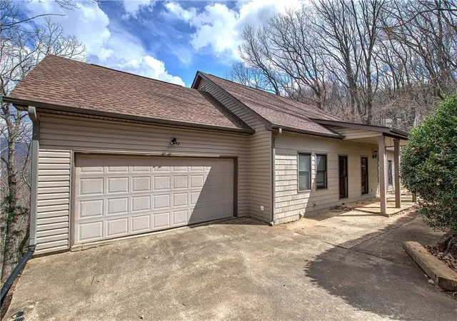 Photo 1 of Single family home for sale at 207 Stone Ridge Ct, Jasper, GA 30143 | MLS# 7795621 | Listing updated on 2026-09-26