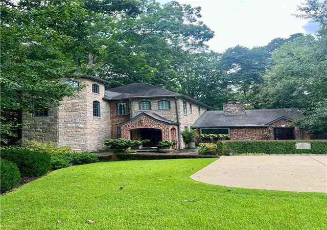 Photo 1 of Single family home for sale at 1488 Peachtree Battle Ave Nw, Atlanta, GA 30327 | MLS# 7845229 | Listing updated on 2026-10-25