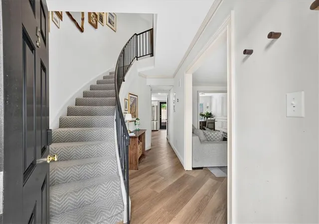 Photo 2 of Sale Pending at 5400 Roswell Rd #O5, Sandy Springs, GA 30342 | MLS# 7813771 | Listing updated on 2026-09-03